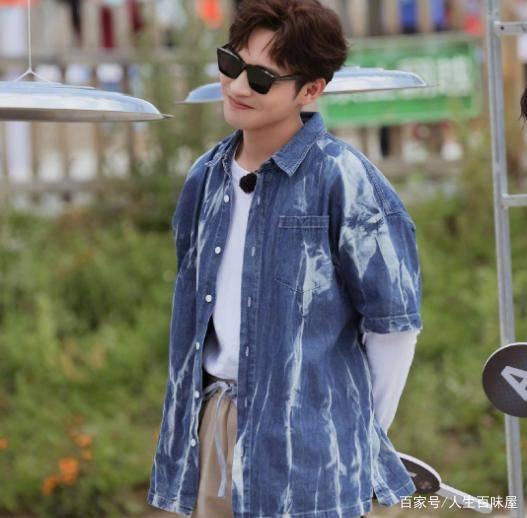 娱乐圈吃瓜何洛洛,揭秘吃瓜背后的真相